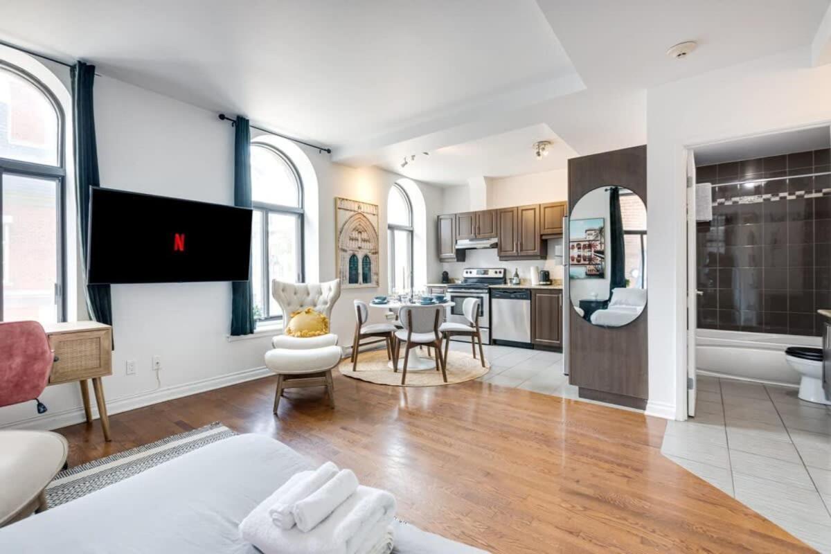 M11 Bright Studio In The Heart Of Mtl Монреаль Екстер'єр фото