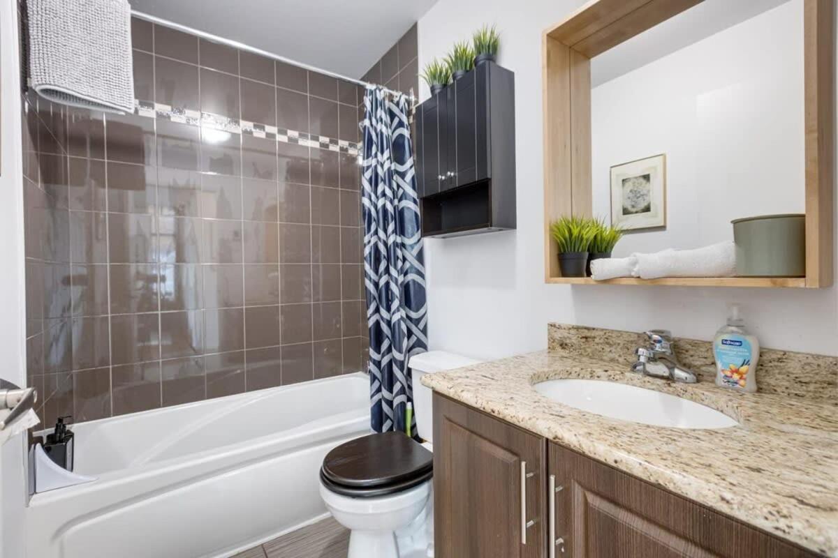 M11 Bright Studio In The Heart Of Mtl Монреаль Екстер'єр фото